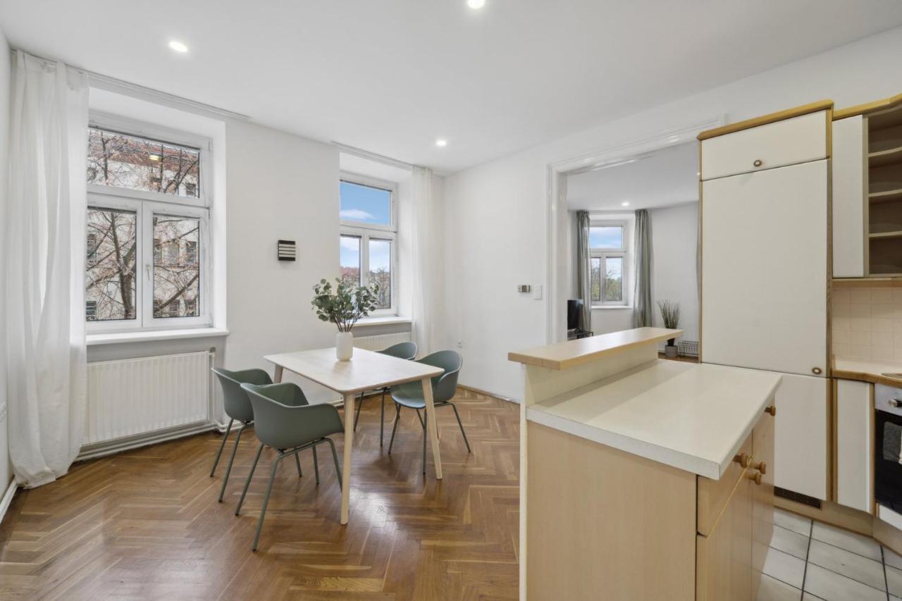 Big Spacious Central Apartment In Vienna Viena Exterior foto