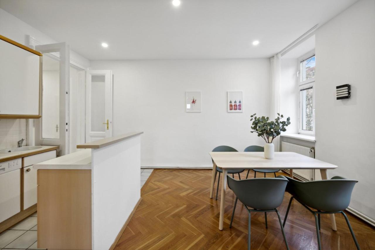 Big Spacious Central Apartment In Vienna Viena Exterior foto